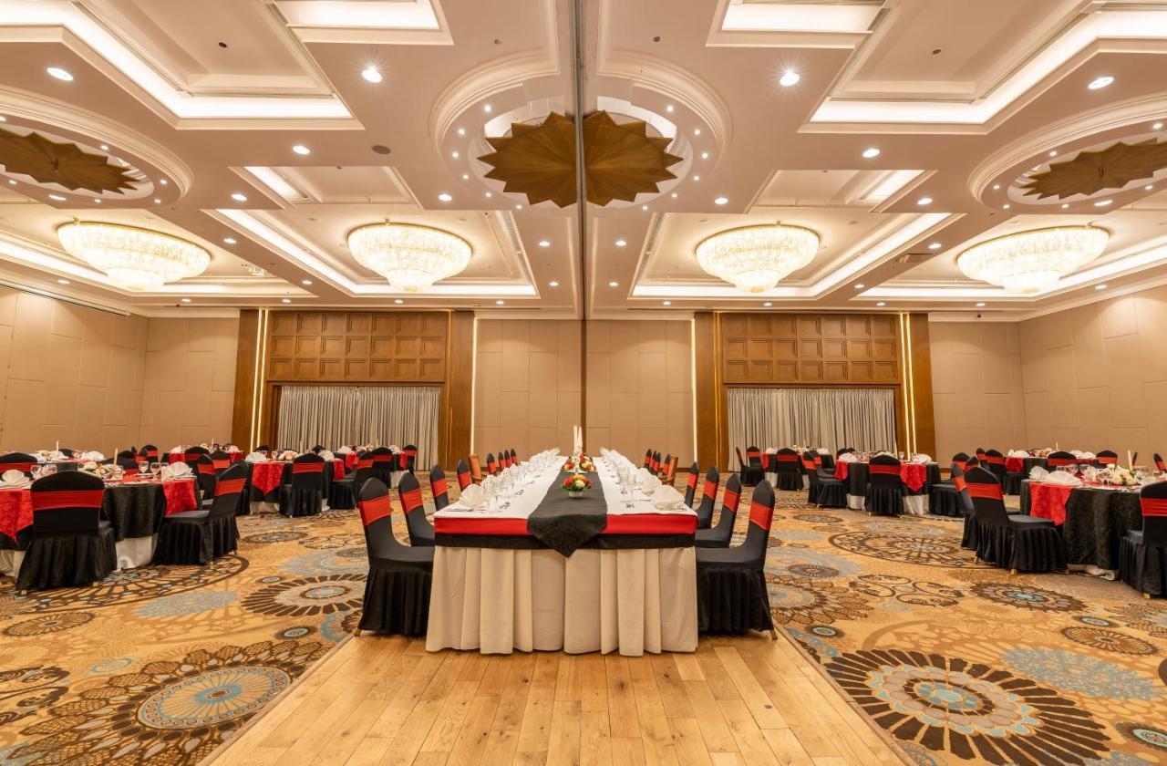 The Soaltee Kathmandu Otel Dış mekan fotoğraf